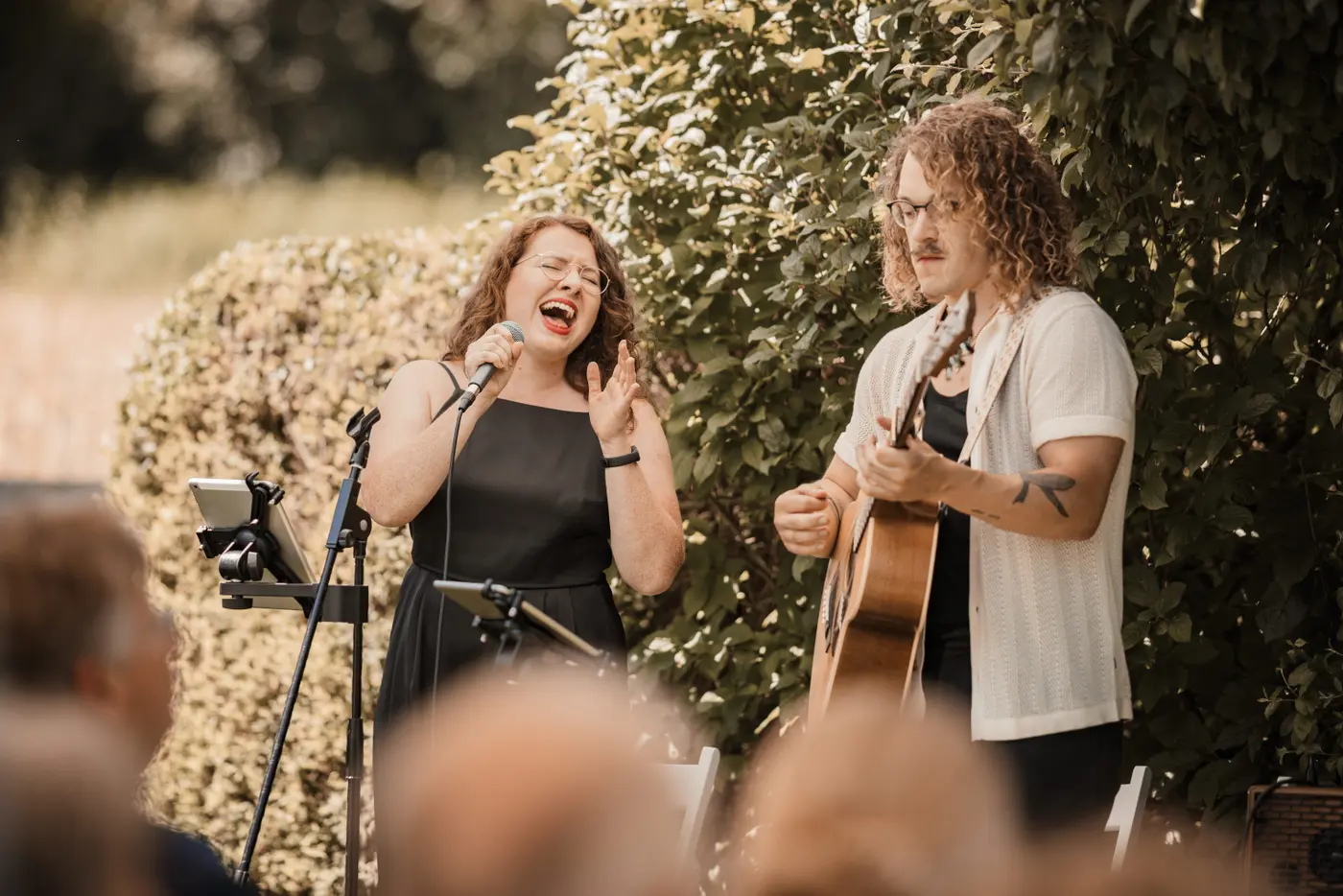 Die Band Colours of June bei einem Auftritt